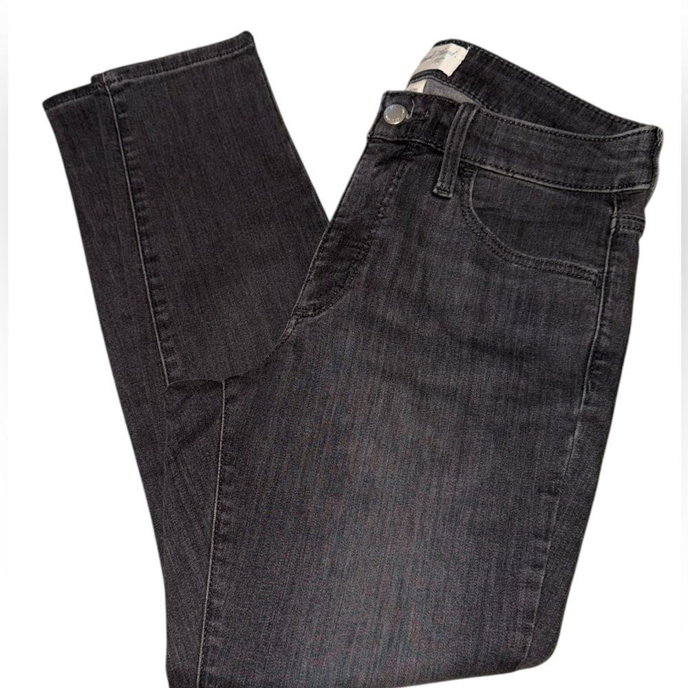Universal Thread High Rise Skinny Dark Gray/Black Jeans Women’s Size 6 Short